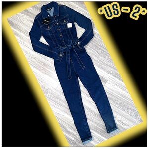 NWT: Parisian - Denim Button Front Denim Skinny Jumpsuit (SIZE: US 2)